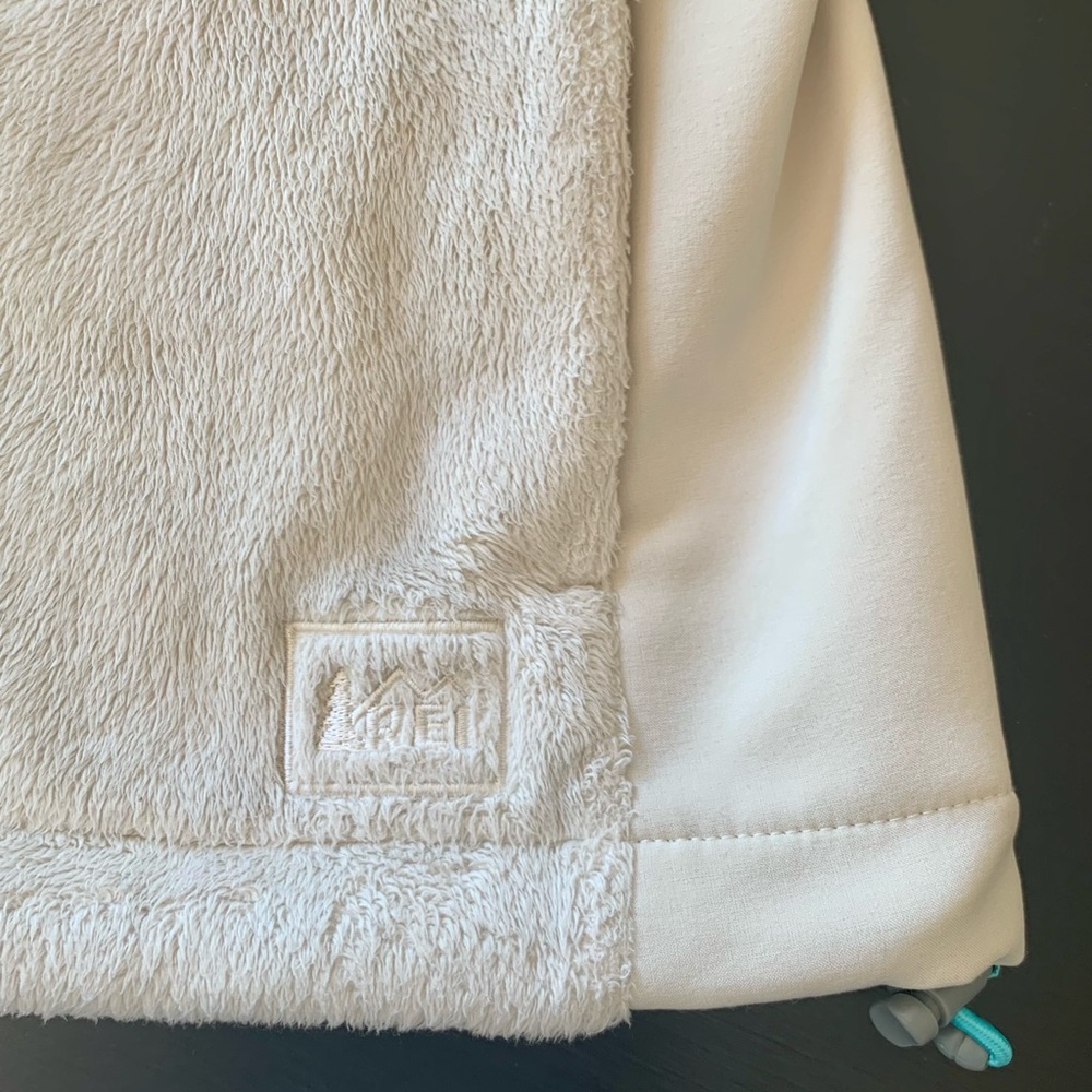 REI Fleece Women’s Jacket - Picture 5 of 9